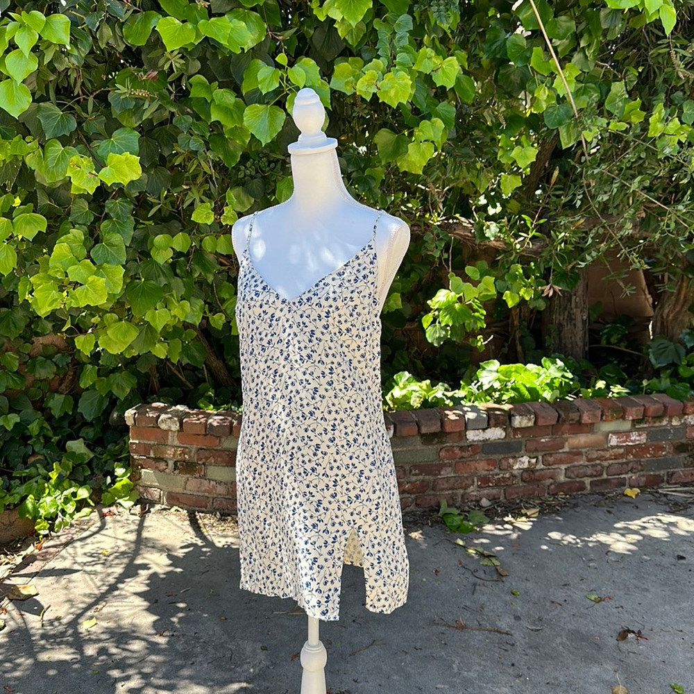 Reformation Marlow mini dress M, blue leaves pattern.